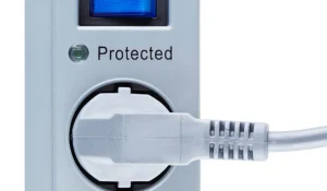 Read more about the article Kenapa Perangkat Anda Butuh Surge Protector?