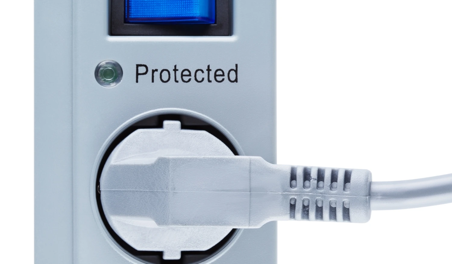 You are currently viewing Kenapa Perangkat Anda Butuh Surge Protector?